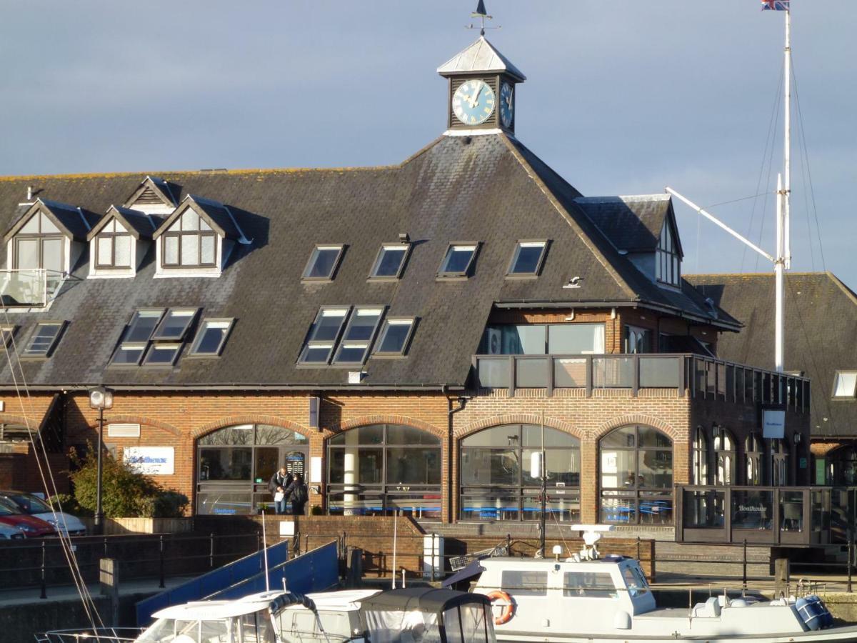 Boathouse Hotel Hythe  Exterior foto