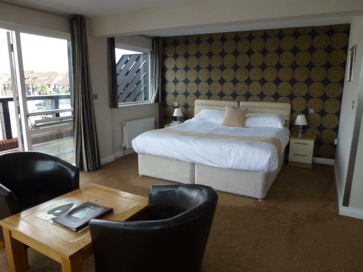 Boathouse Hotel Hythe  Exterior foto