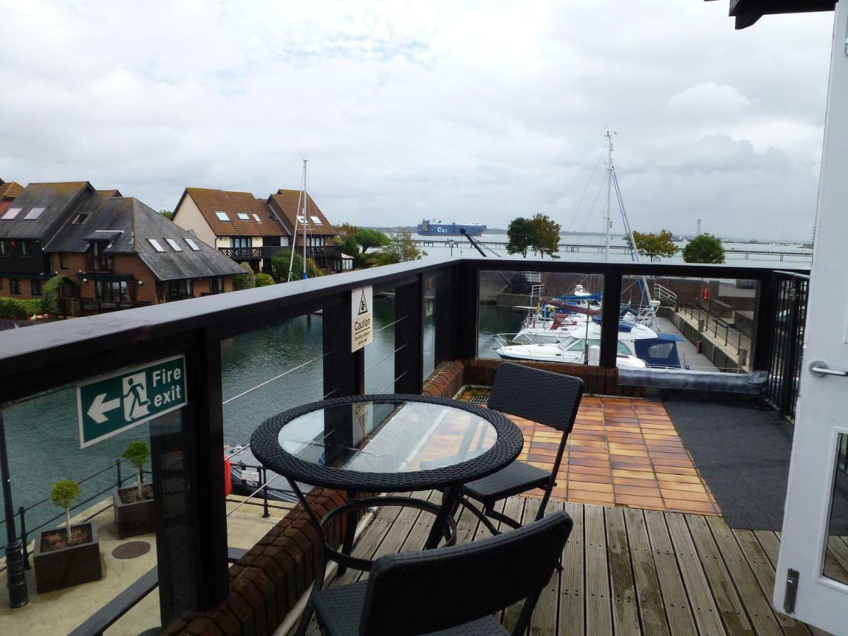 Boathouse Hotel Hythe  Exterior foto